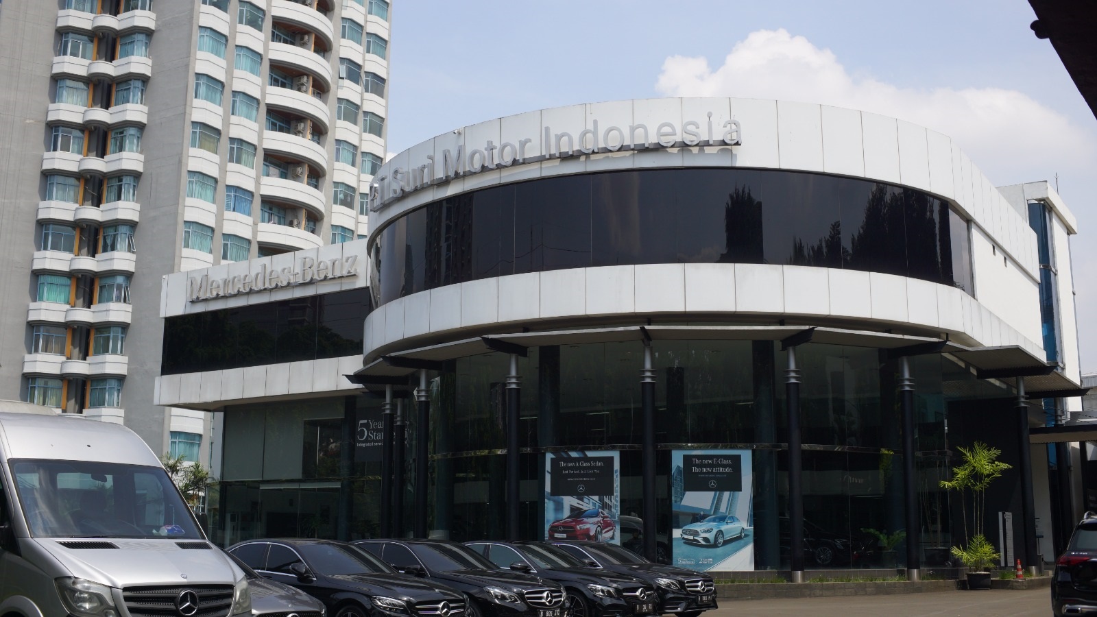 PT Suri Motor Indonesia Mercedes Benz Jakarta Selatan