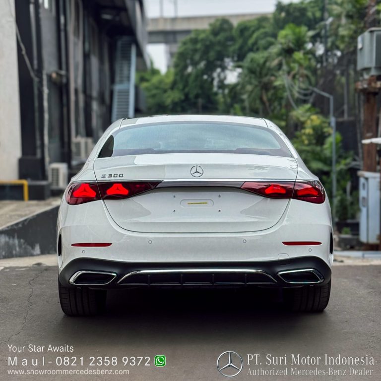 Mercedes E300 AMG Line Indonesia White 4
